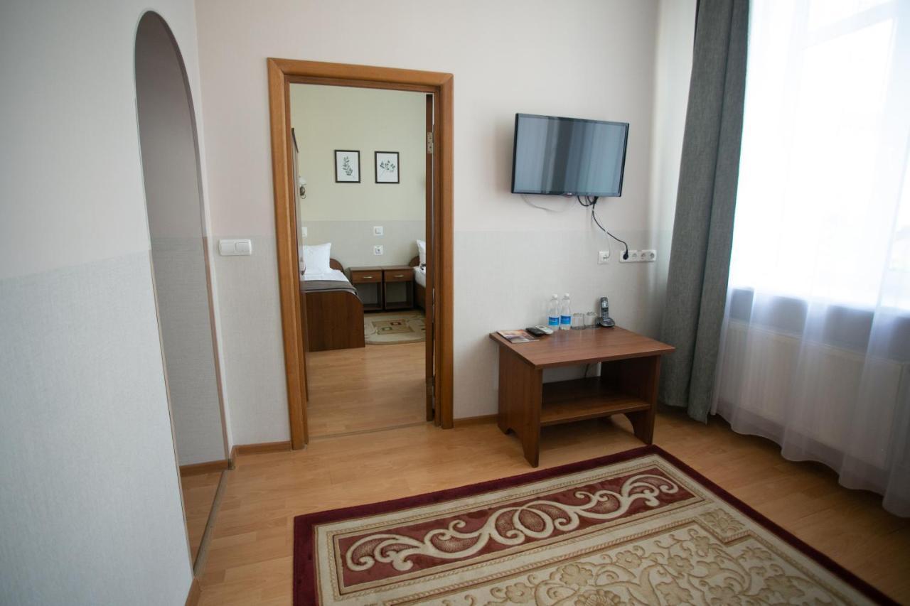 Molodezhnaya Hotel ブレスト エクステリア 写真