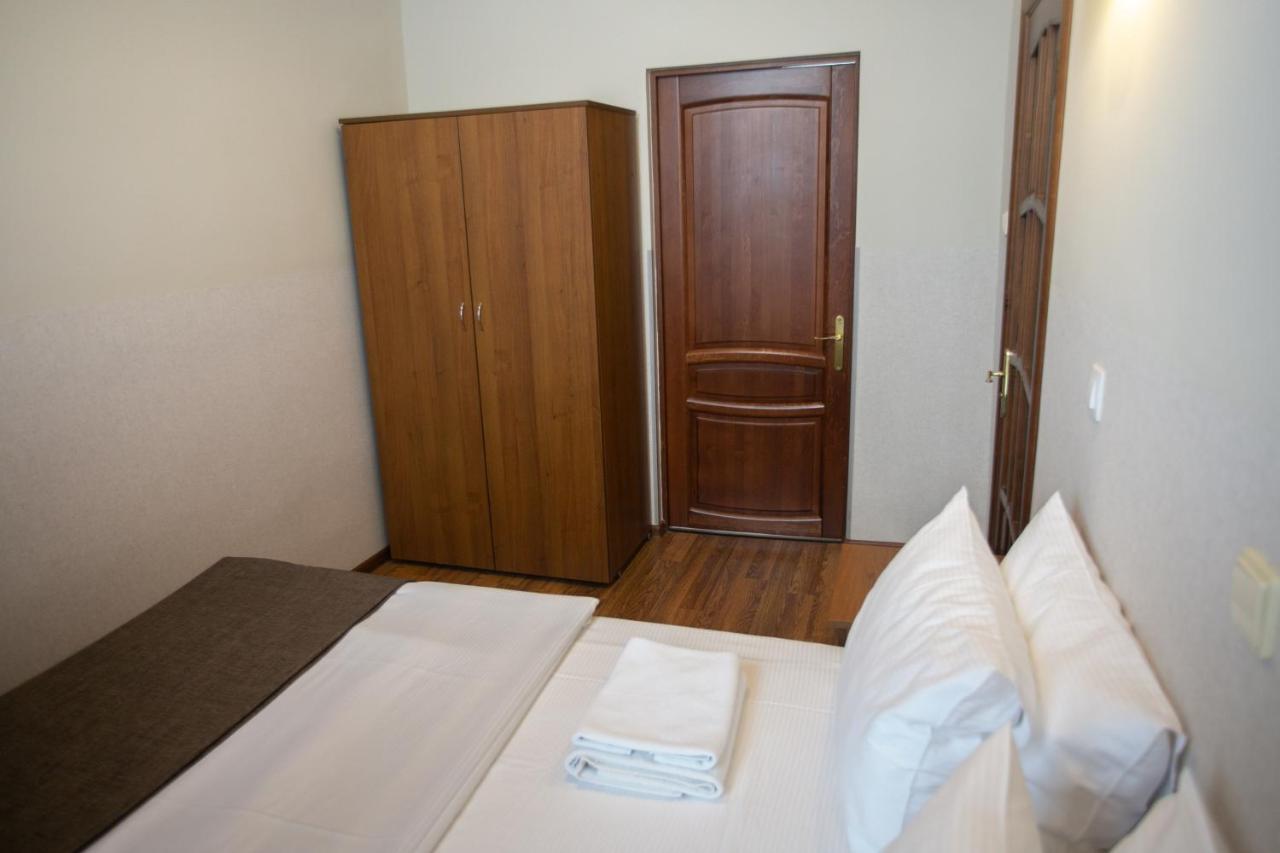 Molodezhnaya Hotel ブレスト エクステリア 写真