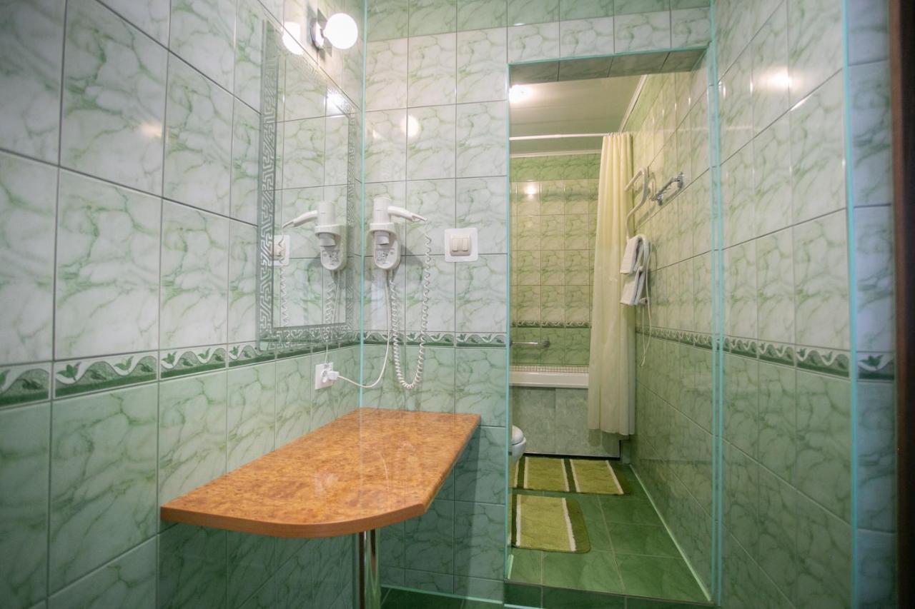 Molodezhnaya Hotel ブレスト エクステリア 写真
