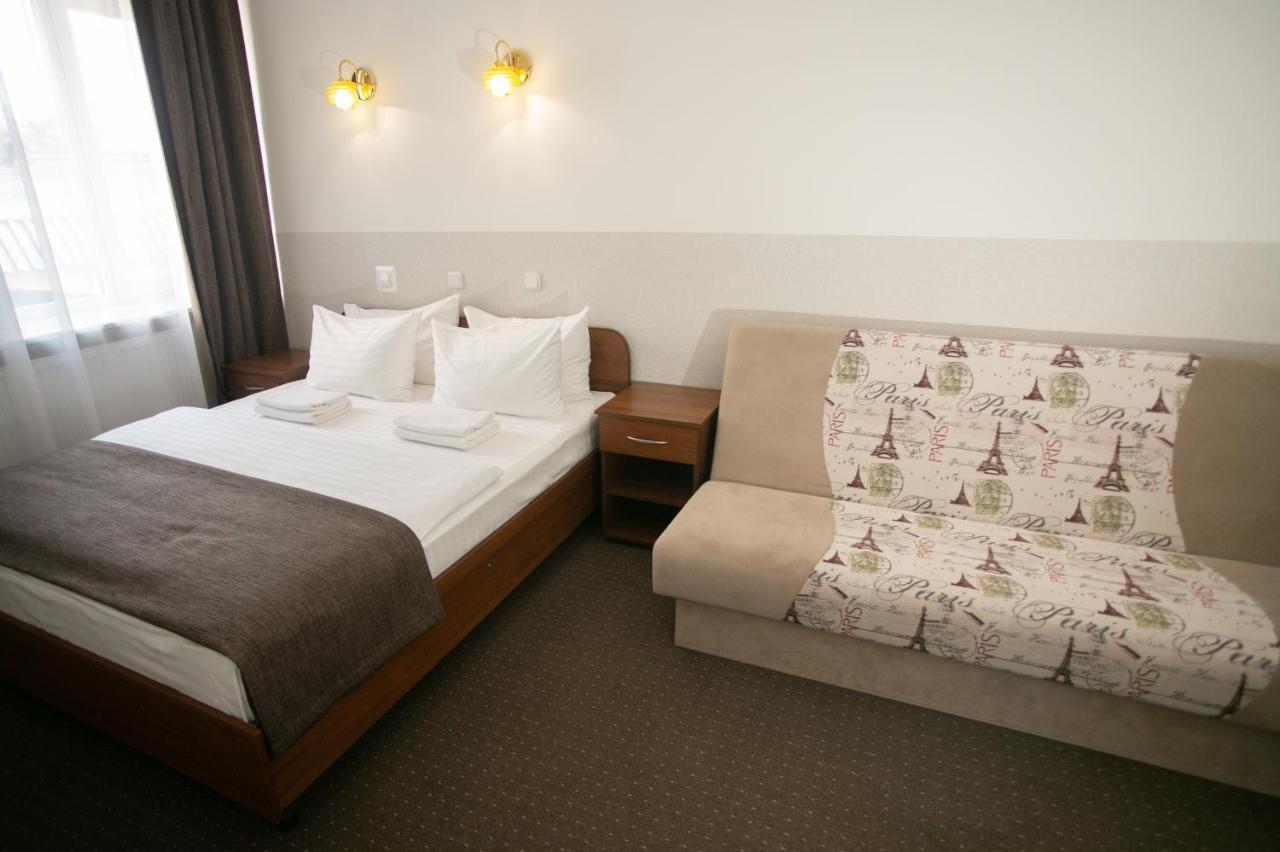 Molodezhnaya Hotel ブレスト エクステリア 写真