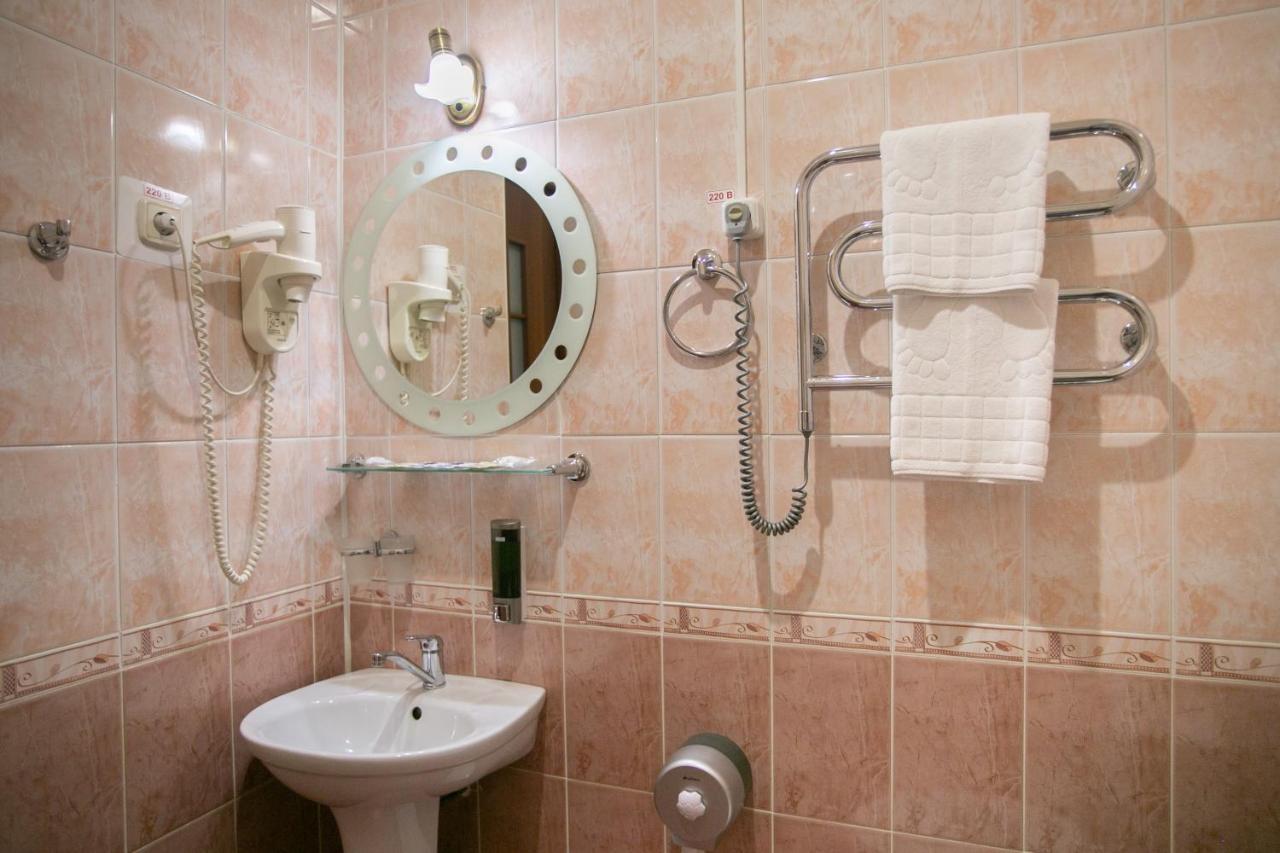 Molodezhnaya Hotel ブレスト エクステリア 写真