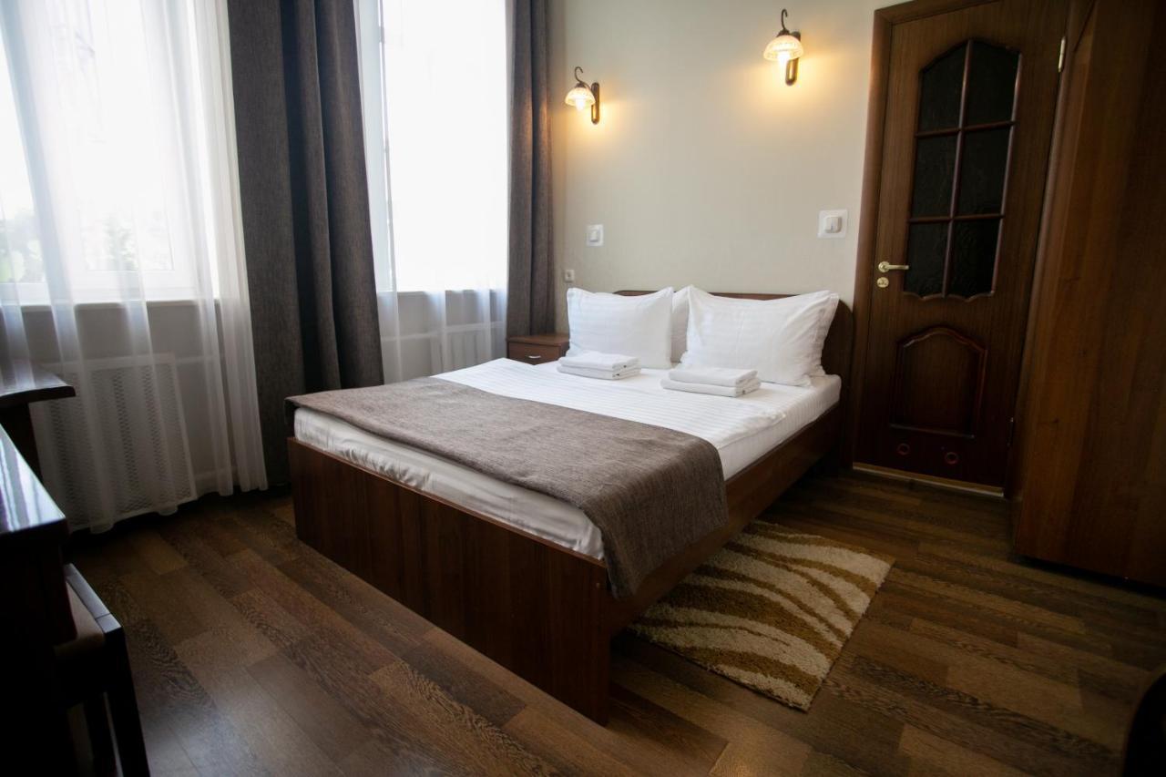 Molodezhnaya Hotel ブレスト エクステリア 写真