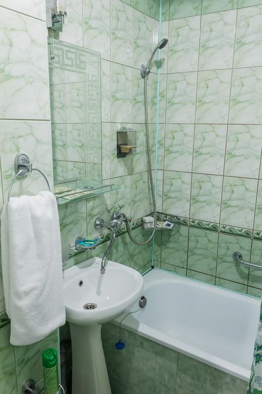 Molodezhnaya Hotel ブレスト エクステリア 写真