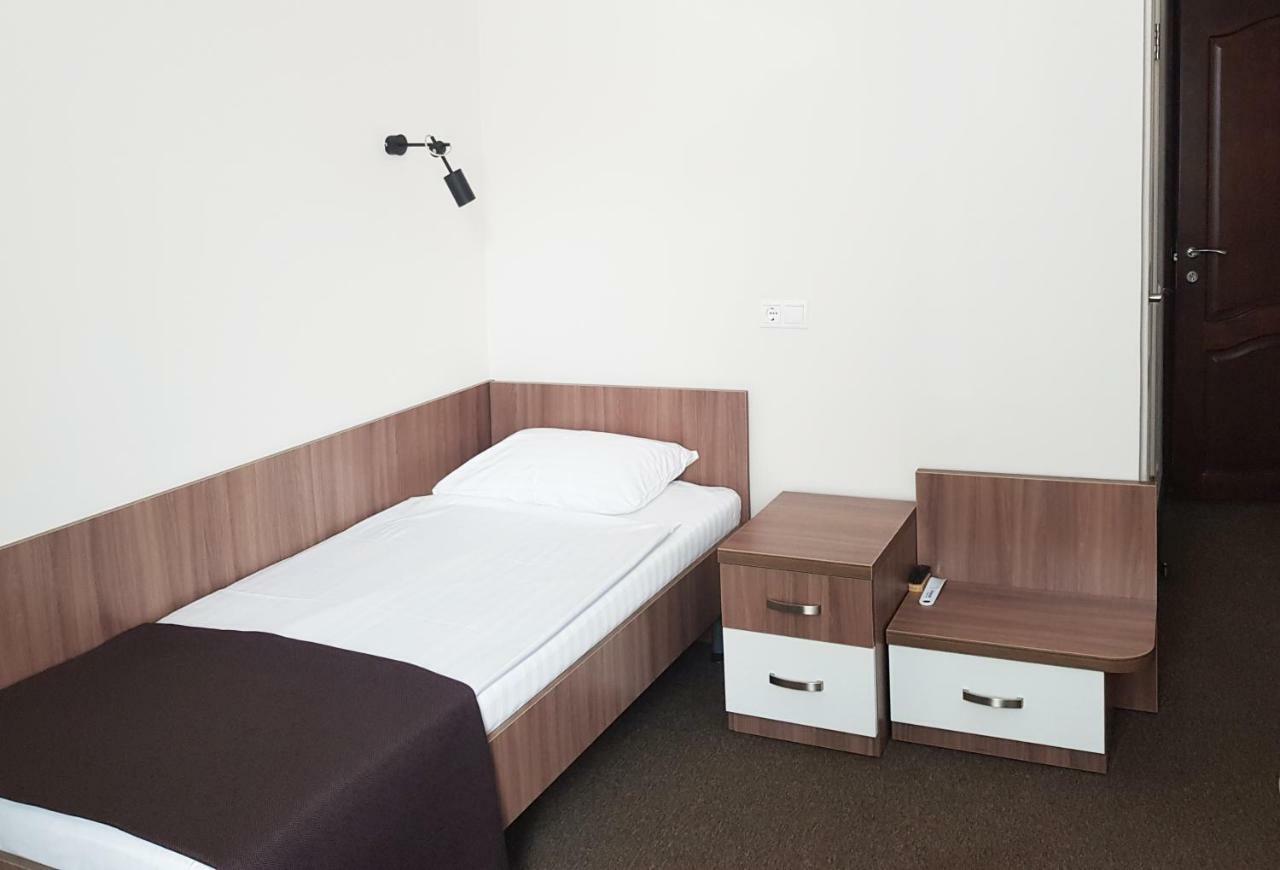 Molodezhnaya Hotel ブレスト エクステリア 写真